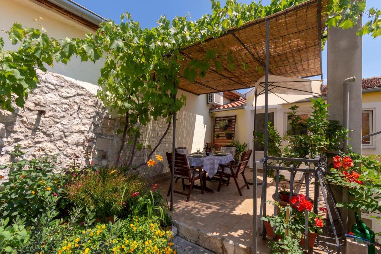 Mediterranean Terrace Apartment With Bikes & Sup スクラーディン エクステリア 写真