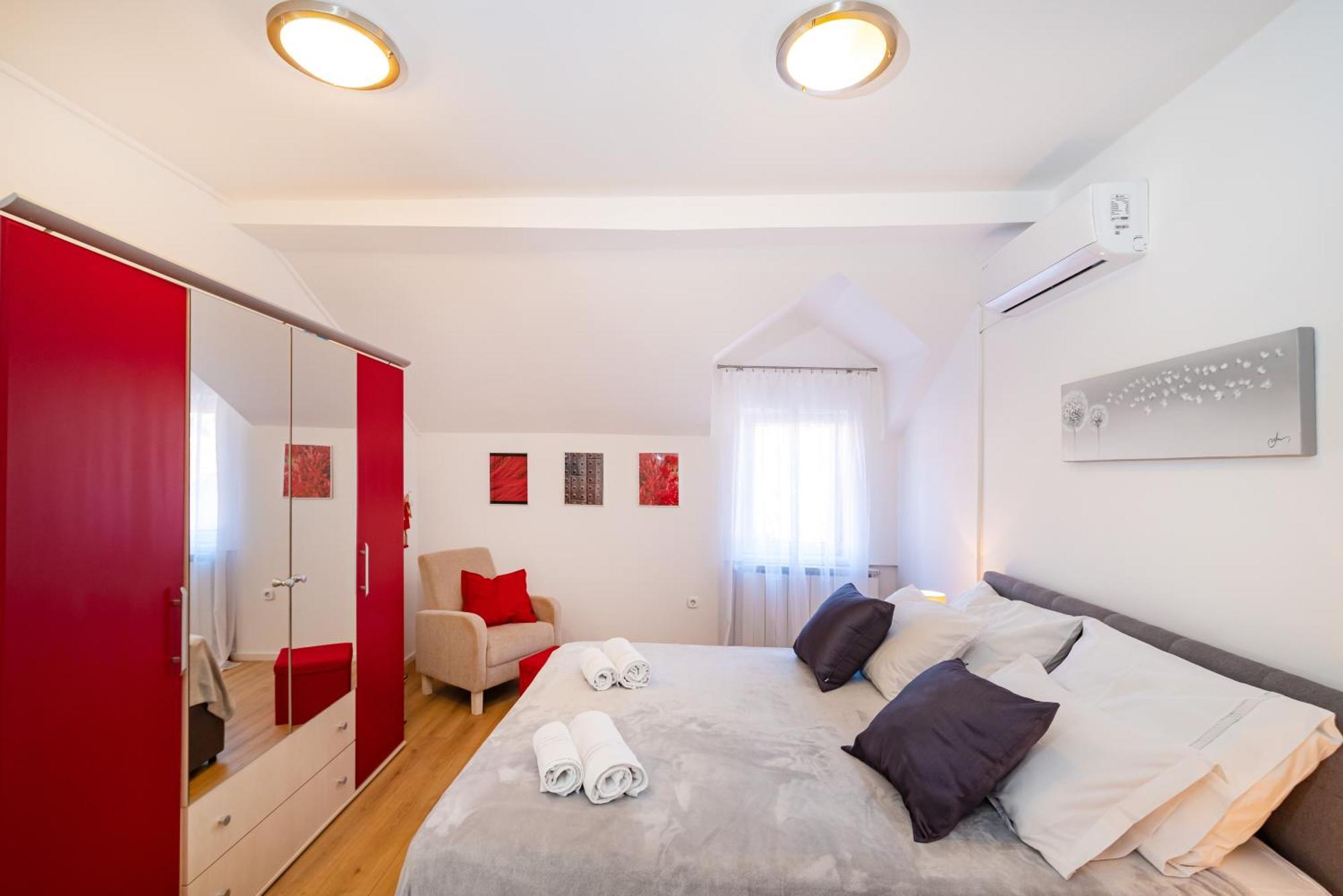 Mediterranean Terrace Apartment With Bikes & Sup スクラーディン エクステリア 写真