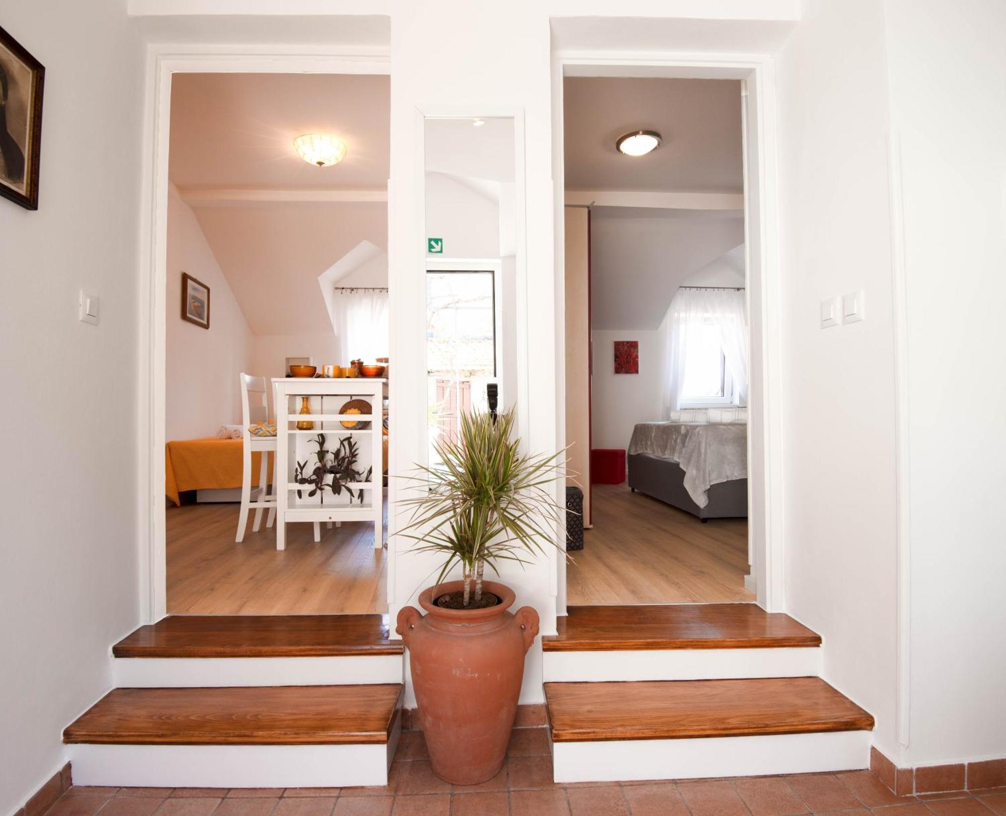 Mediterranean Terrace Apartment With Bikes & Sup スクラーディン エクステリア 写真
