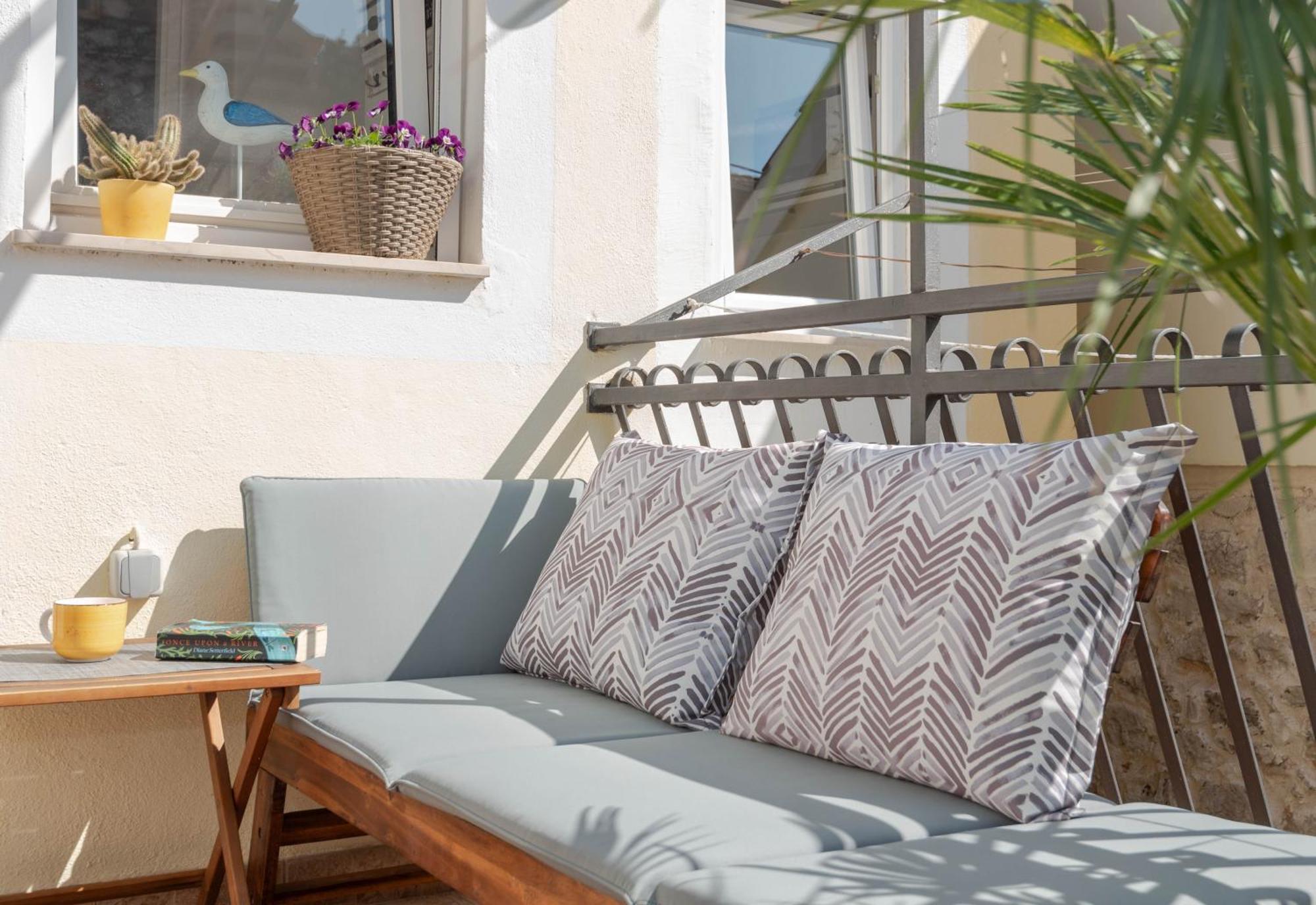 Mediterranean Terrace Apartment With Bikes & Sup スクラーディン エクステリア 写真